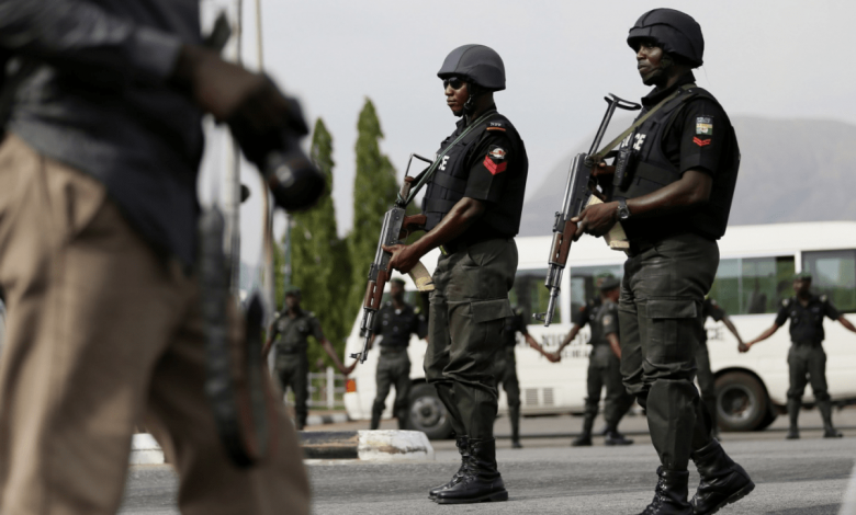 Poliția nigeriană pedepsește cu moartea nerespectarea carantinei
