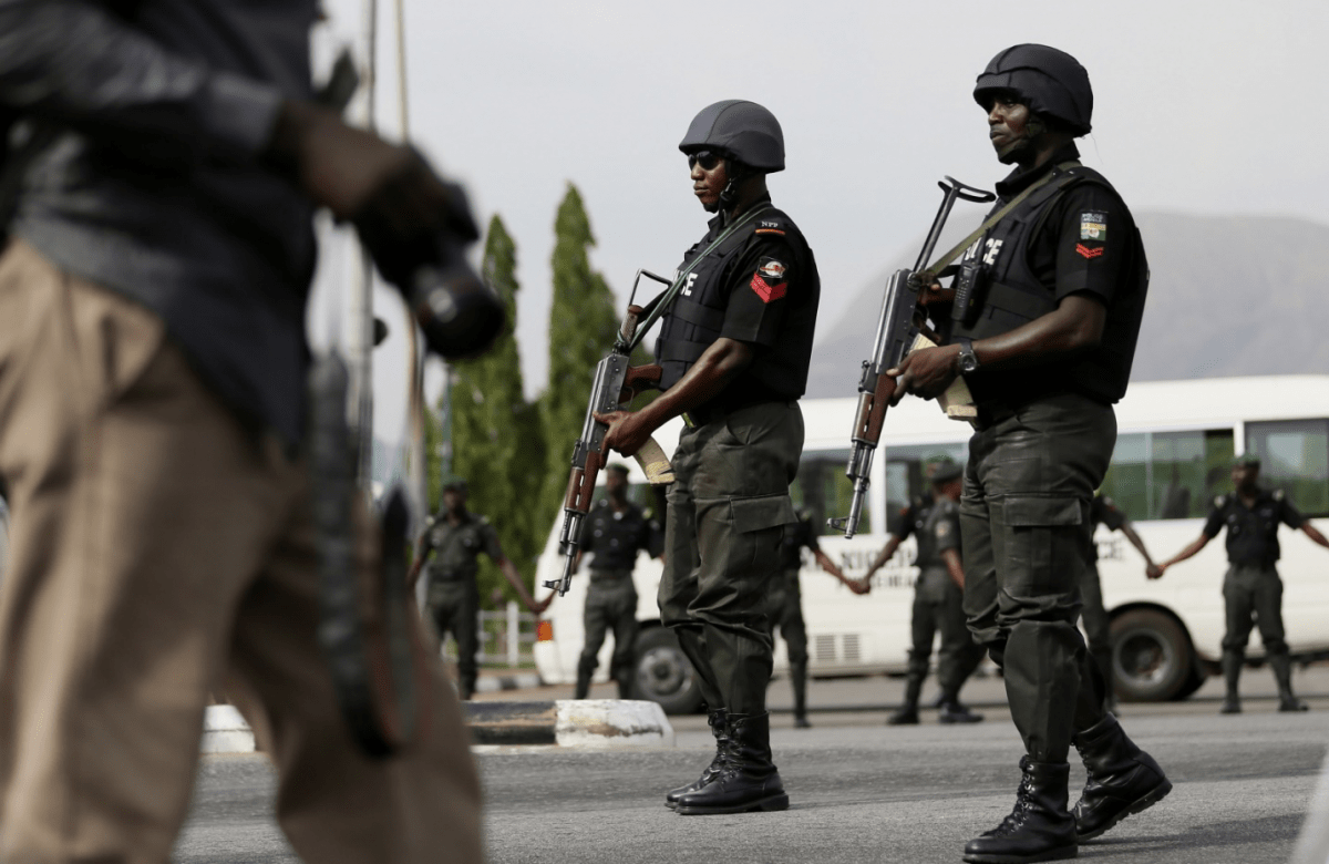 Poliția nigeriană pedepsește cu moartea nerespectarea carantinei