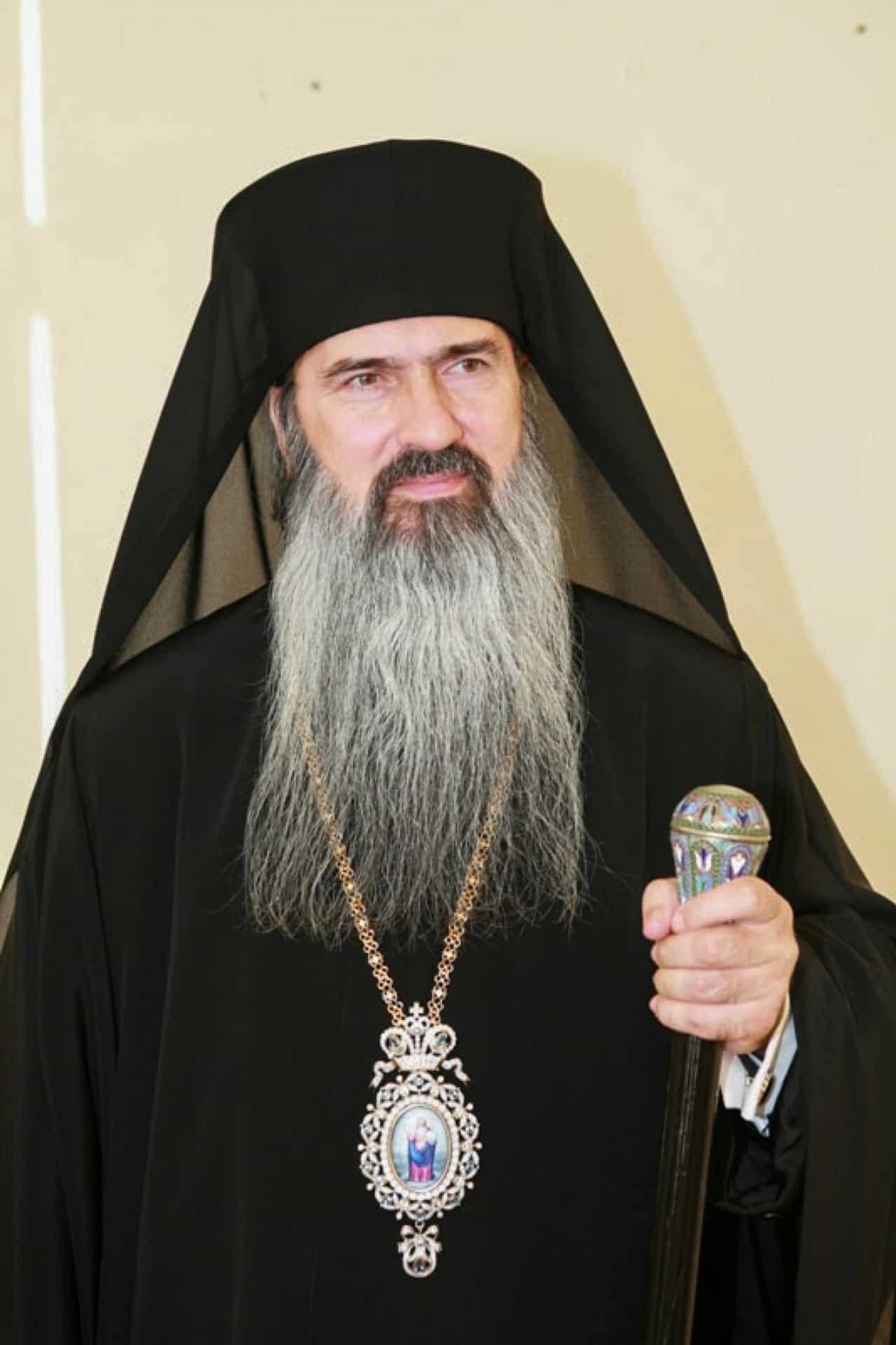 Preasfințitul Teodosie vrea ca oamenii sa meargă la biserică de Înviere