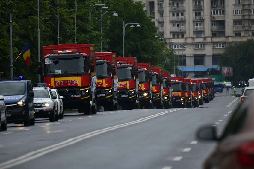 România a trimis 20 de camioane cu medicamente și echipamente în Republica Moldova