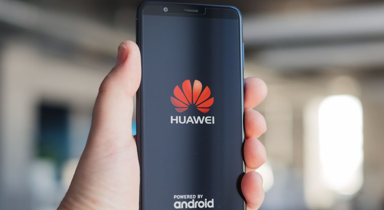 S-a aflat planul Huawei de a vinde telefoane cu serviciile Google