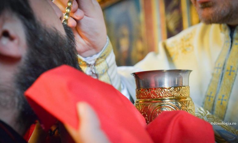Patriarhul Daniel solicită amânarea Împărtășaniei