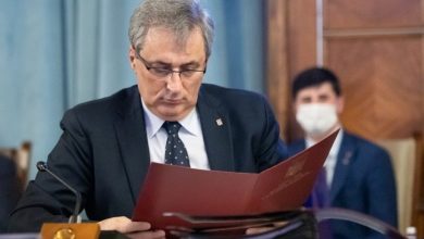 Moțiunea împotriva lui Vela a fost adoptată de Senat