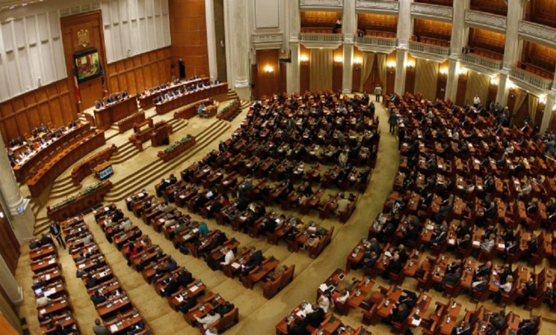 Deputații au adoptat moțiunea simplă împotriva lui Tătaru