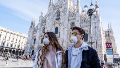 cei care nu poartă măști