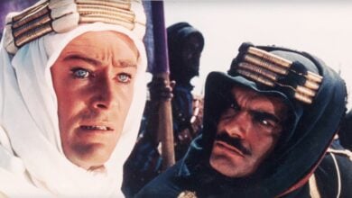 Omar Sharif (dreapta) în filmul Lawrence al Arabiei alături de Peter O Toole (stânga)