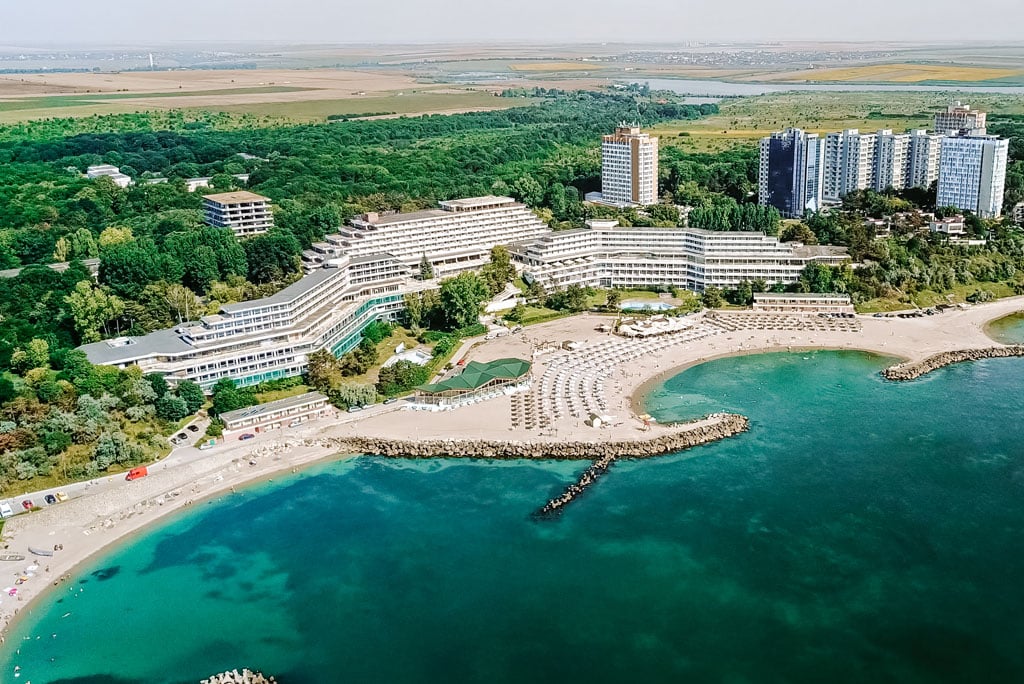 Un legendar complex hotelier de pe litoralul românesc se va redeschide în curând