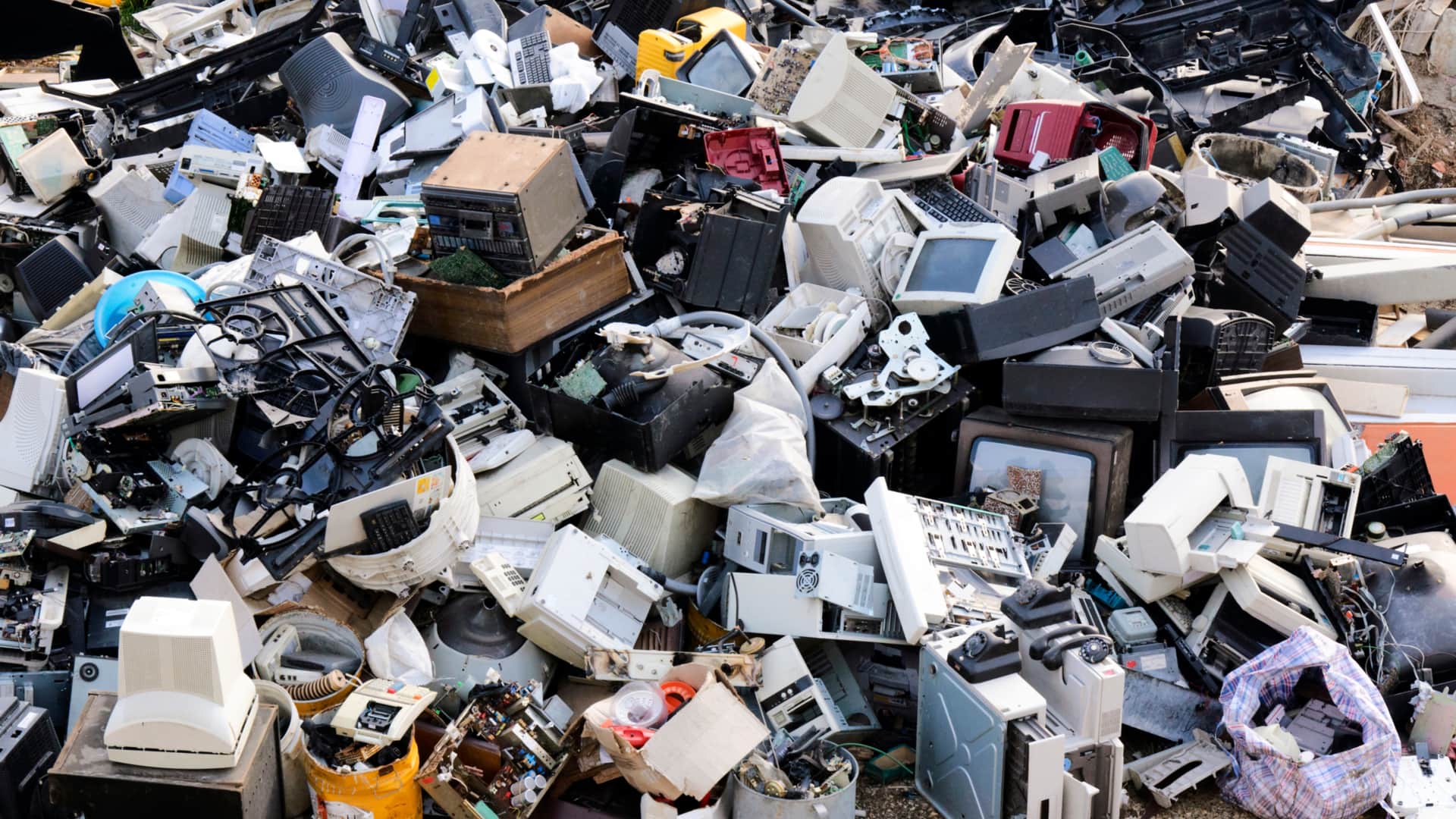 Cantitate record de deșeuri electronice