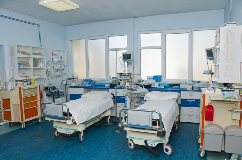 Zeci de cadre medicale dintr-un spital din România, infectate cu coronavirus