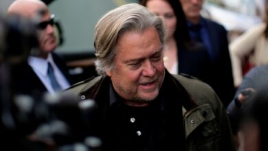 Steve Bannon a fost arestat. Donald Trump respinge acuzaţiile